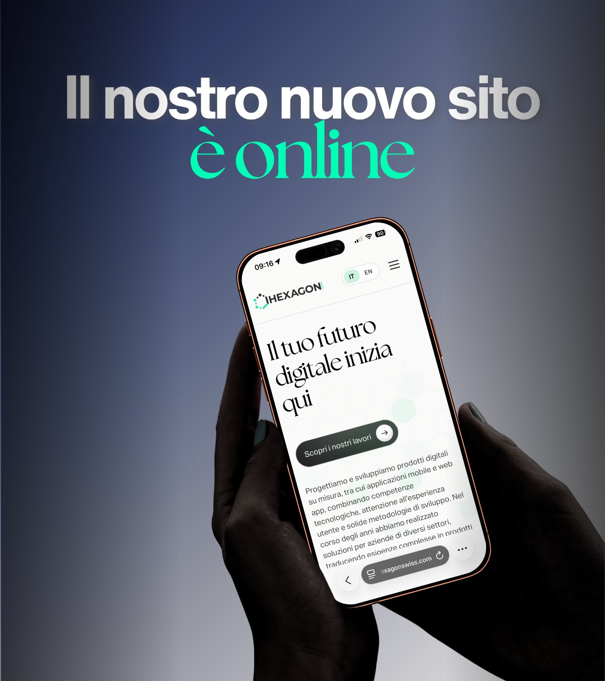 Smartphone con la homepage del nuovo sito di The Hexagon Swiss e la scritta «Il nostro nuovo sito è online»